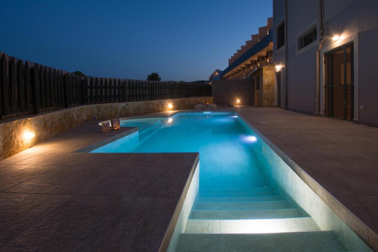 Golden Coast Boutique - Luxury Living Aparthotel Kypseli Luaran gambar