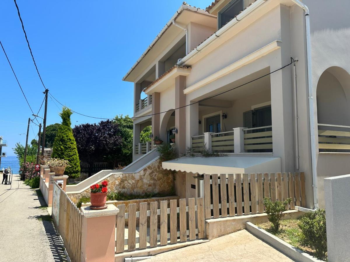 Golden Coast Boutique - Luxury Living Aparthotel Kypseli Luaran gambar